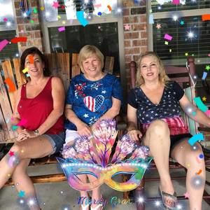 Meet your Posher, Laura